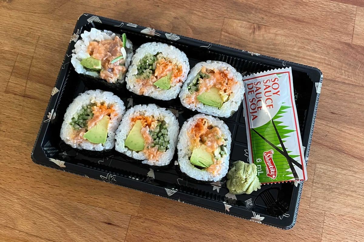 P.M. Salmon Bakutan