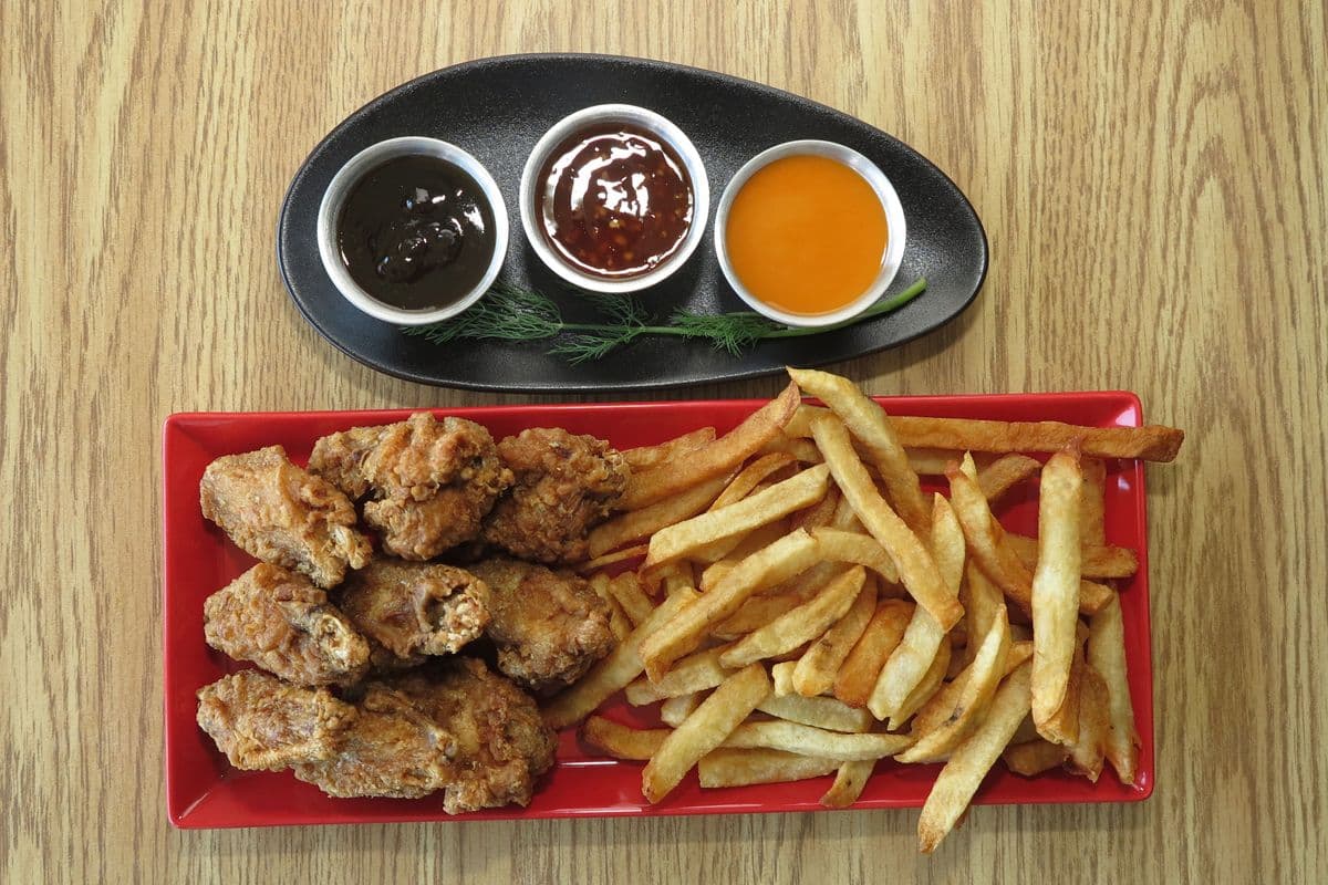Chicken Wings (1Lb) + Chips