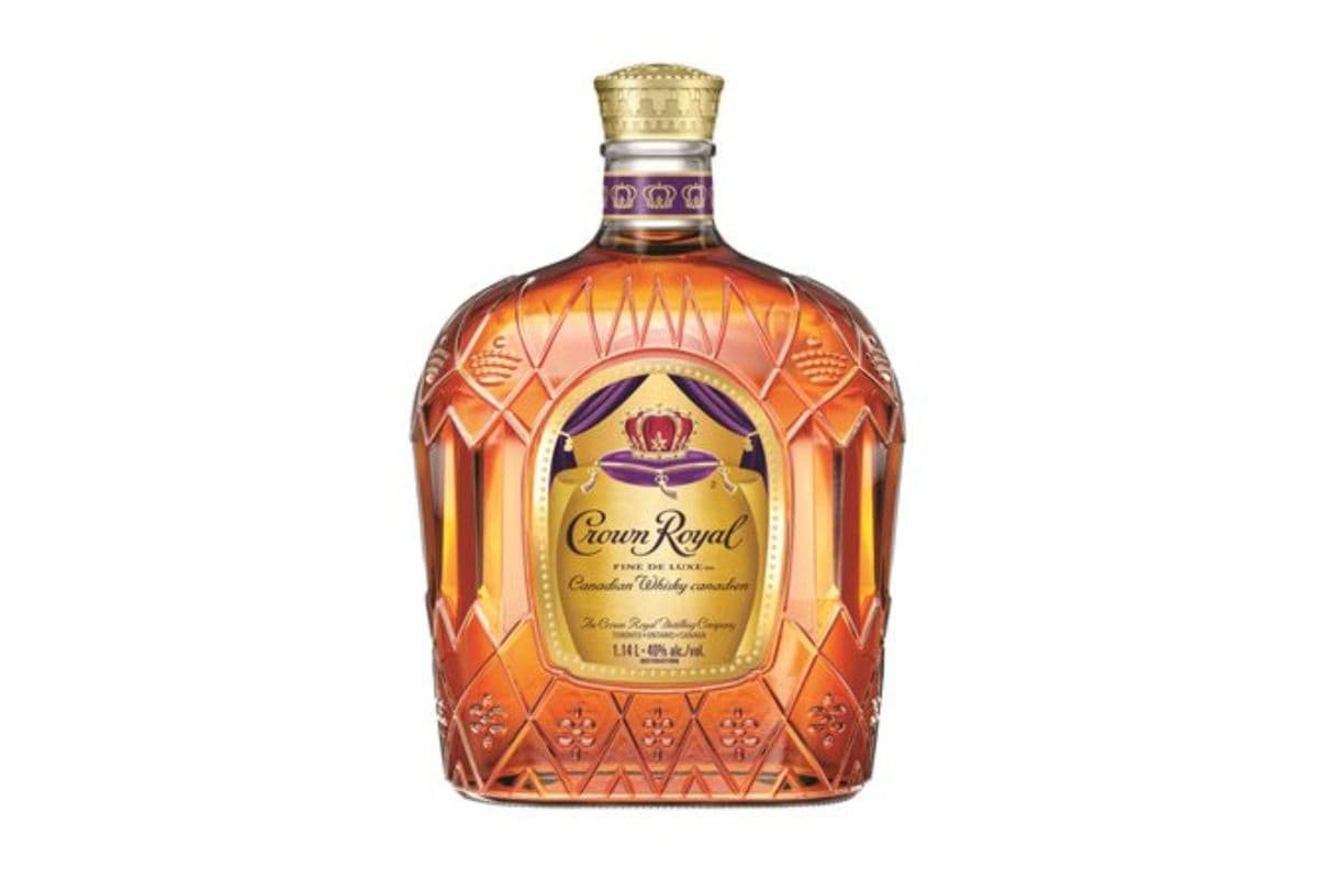 Crown Royal (1140 ml Bottle)