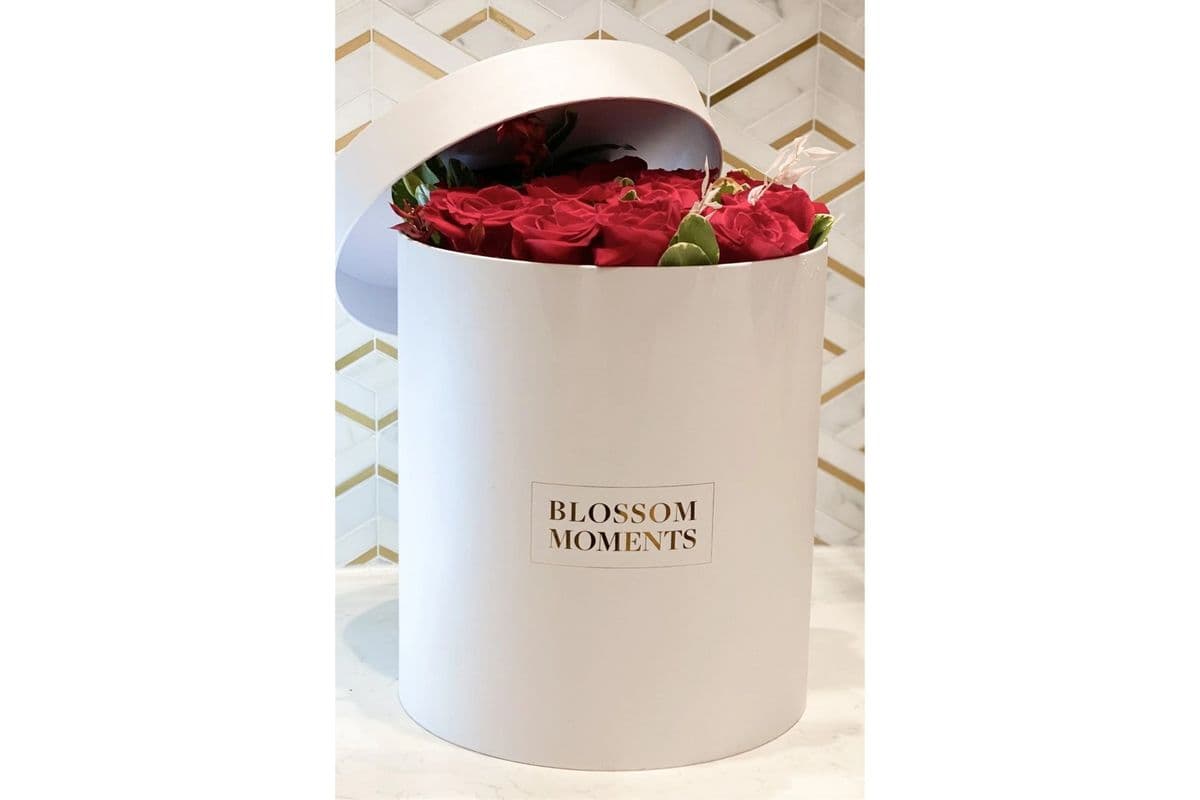 Hat Box With Roses