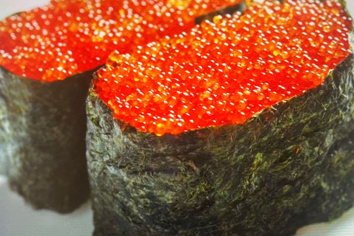 Tobiko Nigiri (飞鱼子寿司)1pc