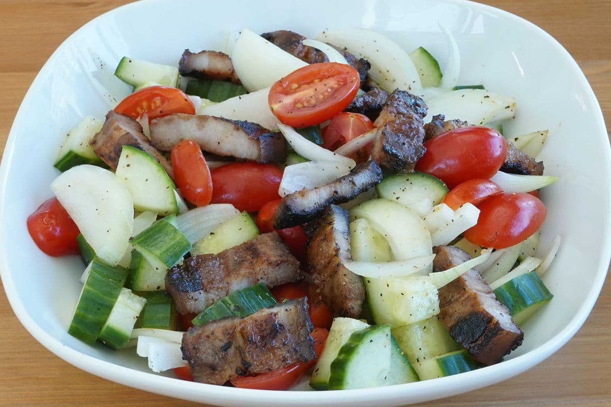 Liempo Ensalada