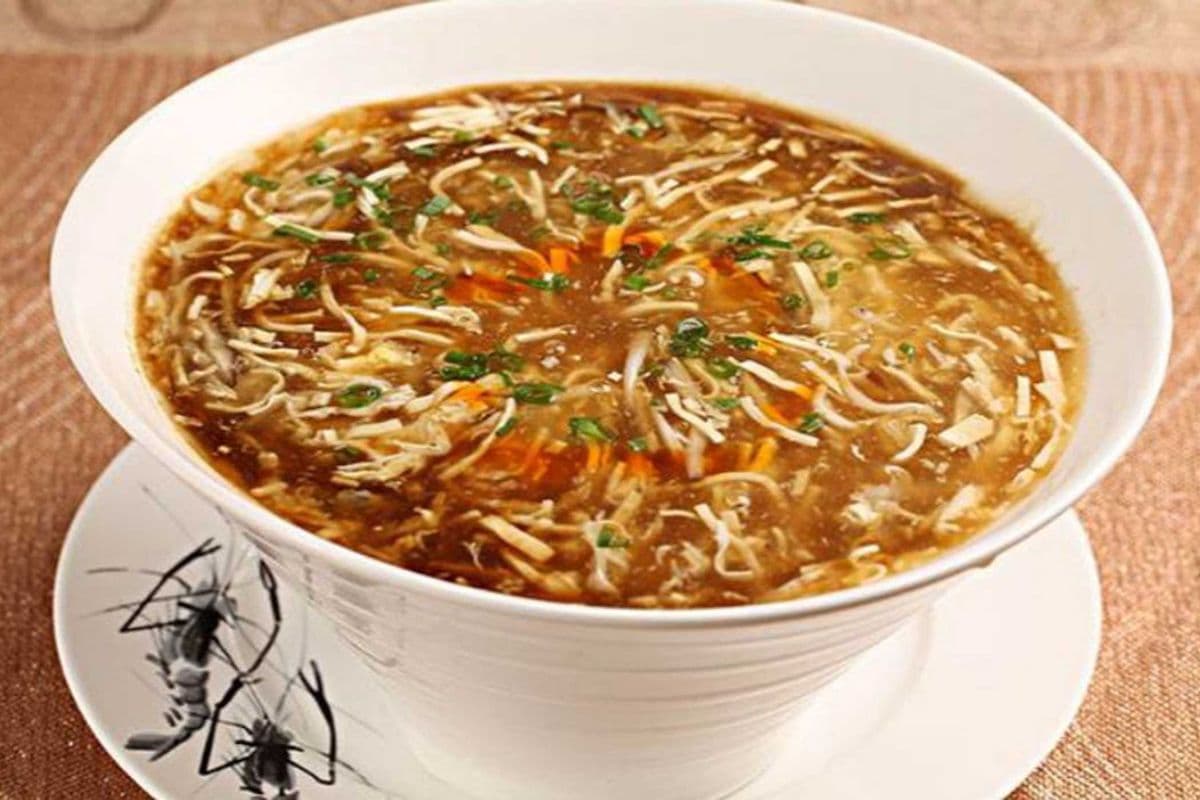 4. Hot and Sour Soup (酸辣汤)