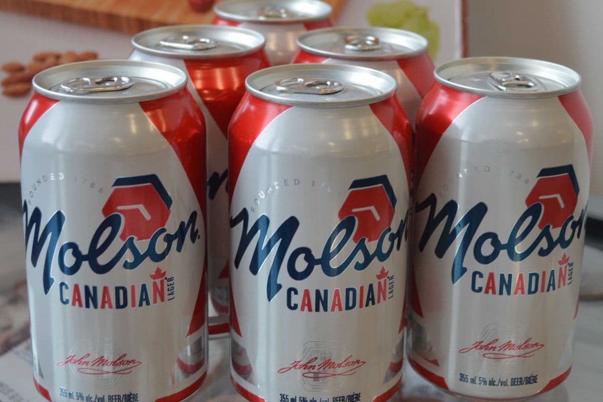 Molson Canadian (6 Cans) (1 x 355 ml)