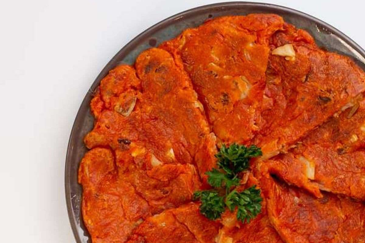 Kimchi Pancake (김치전 韩式泡菜煎饼)