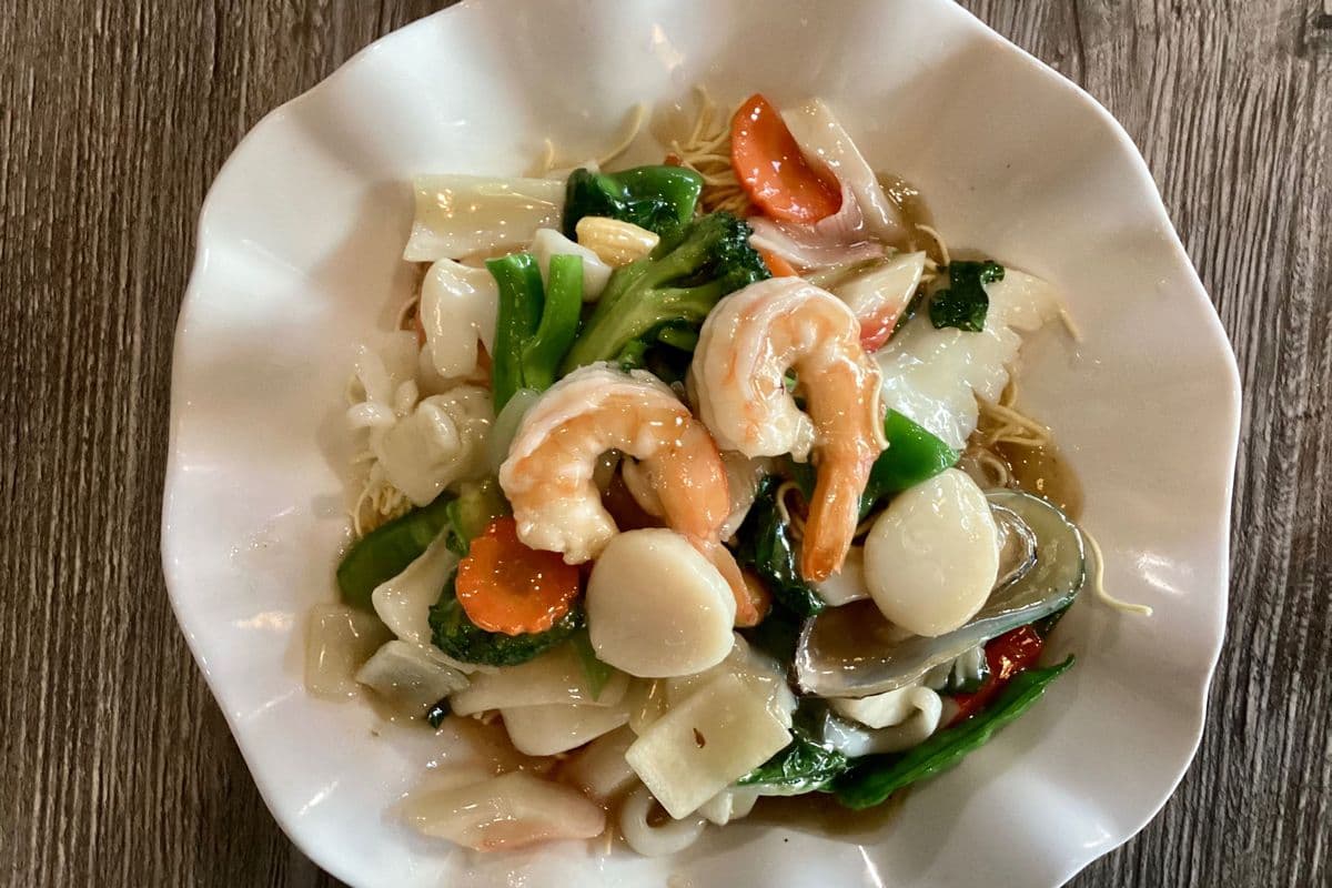 Cantonese Seafood Chow Mein