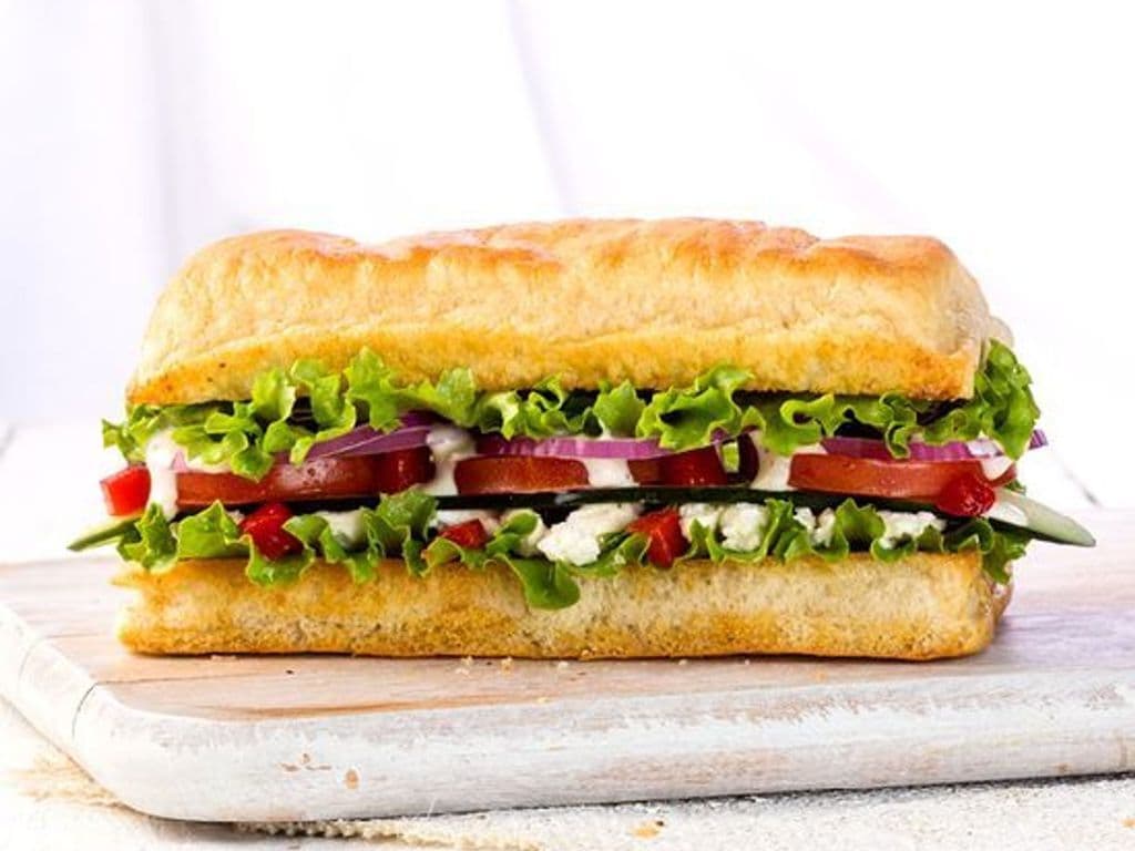 Veggie Sandwich (690 Cal)