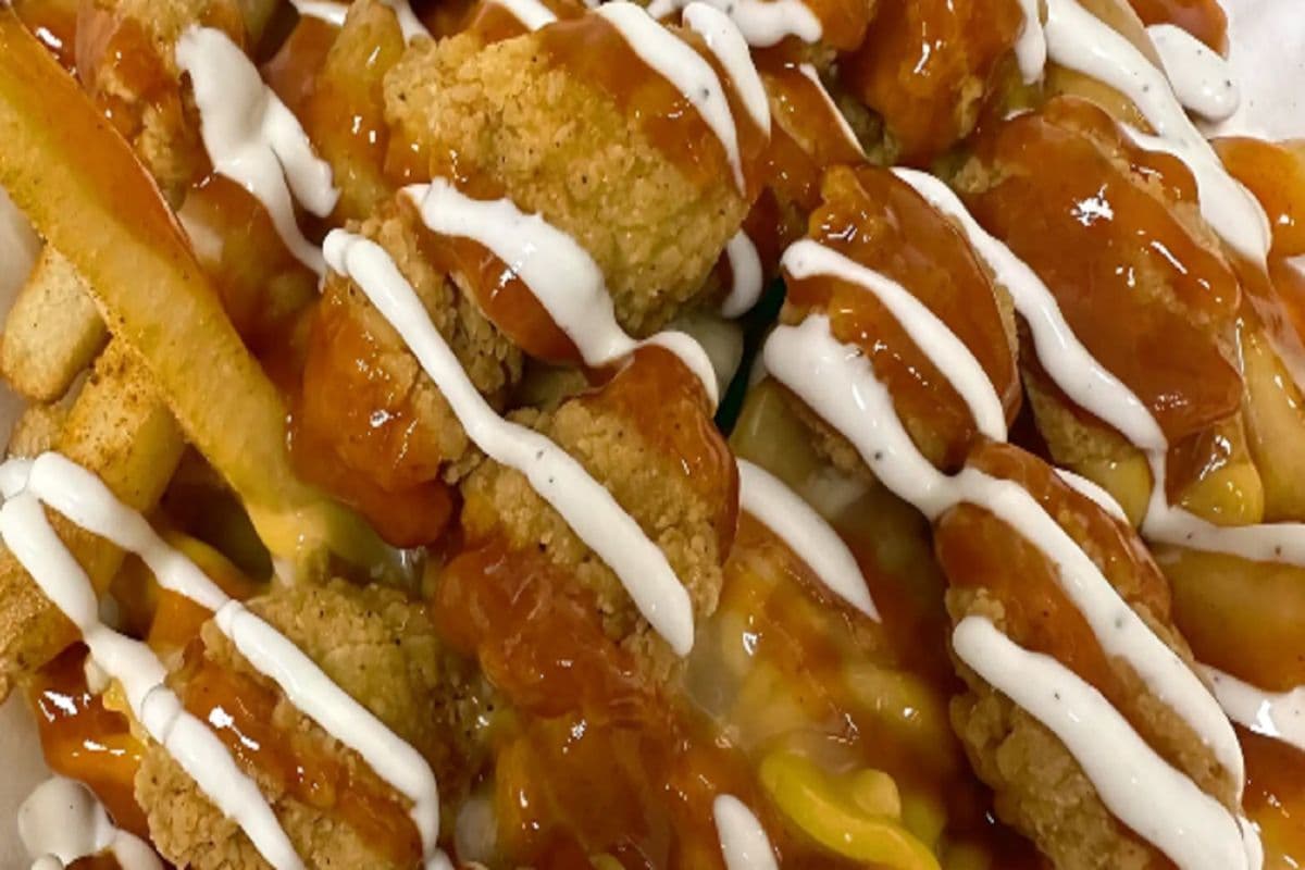 Buffalo Ranch Chicken Poutine