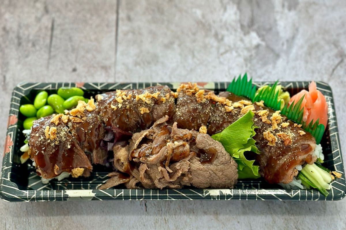 Beef Teriyaki Roll (8pc)