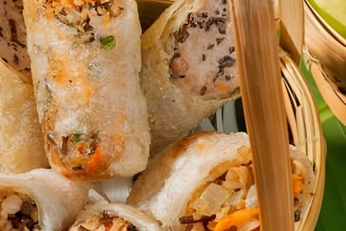 S06 - Fried Pork and Mushroom Spring Rolls (Chả Giò Thịt Và Nấm)