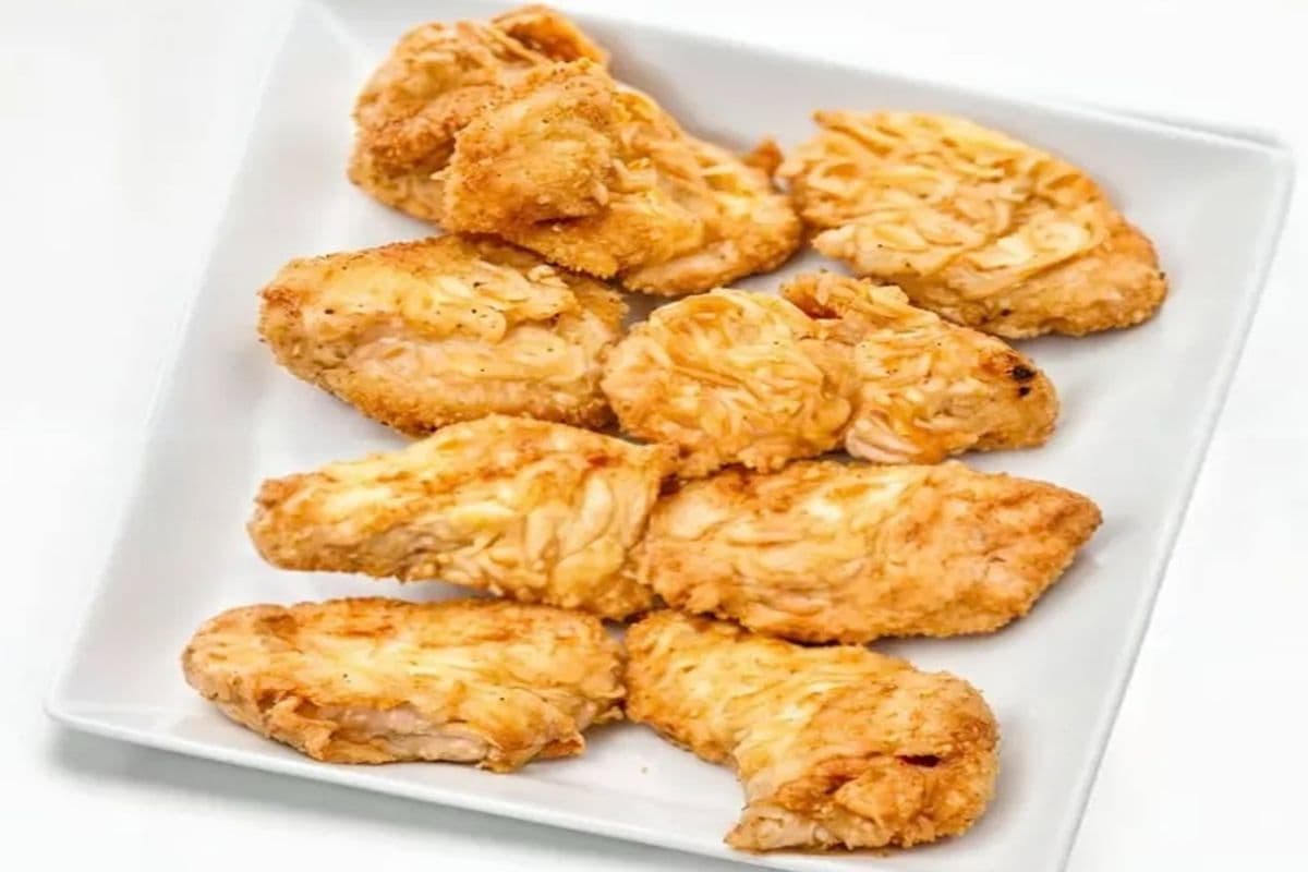 Boneless Chicken Wings (1 lb) (480 cal)