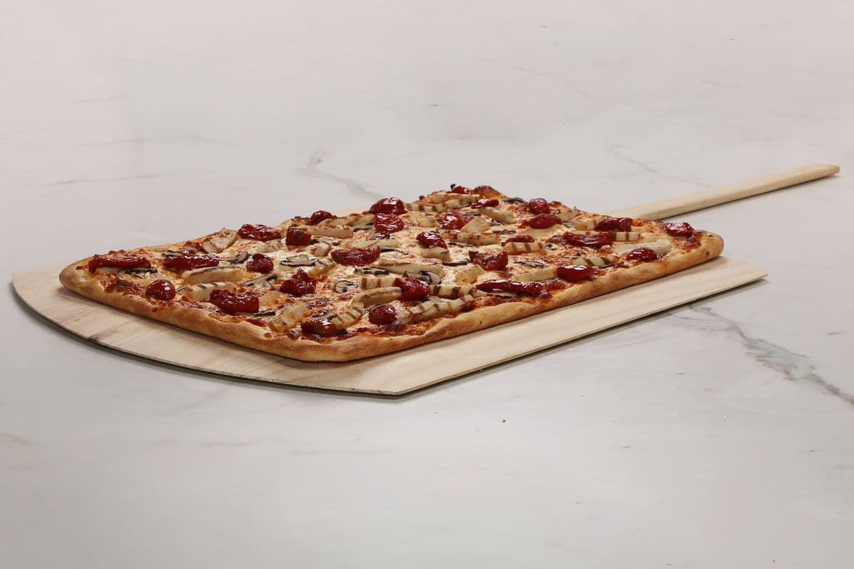 21'' x 15'' Party Asiago Chicken Gourmet Pizza (24 Slices)
