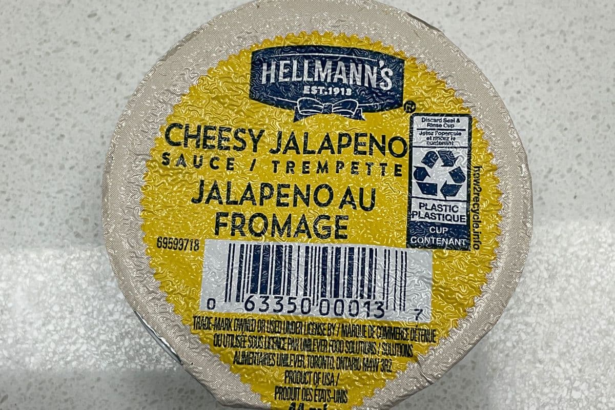 Cheesy jalapeños dip