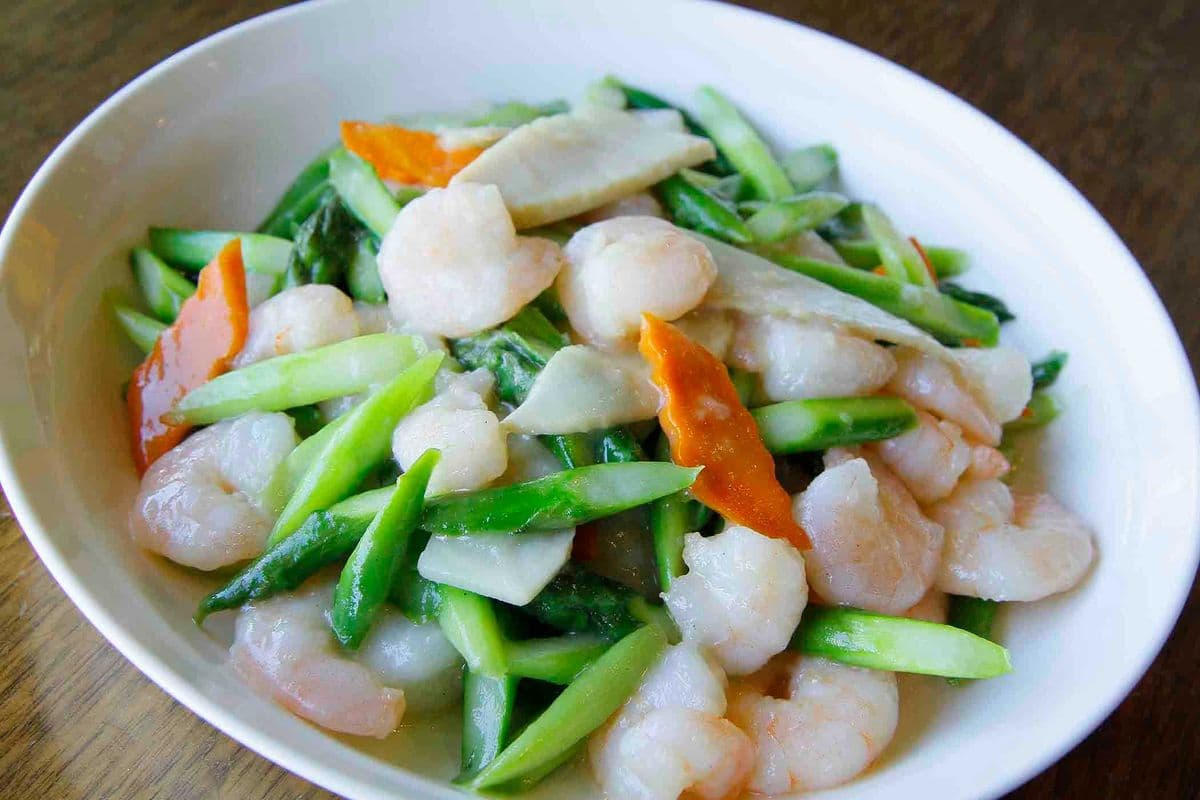 Stir Fried Shrimps with Asparagus 蘆筍炒蝦仁