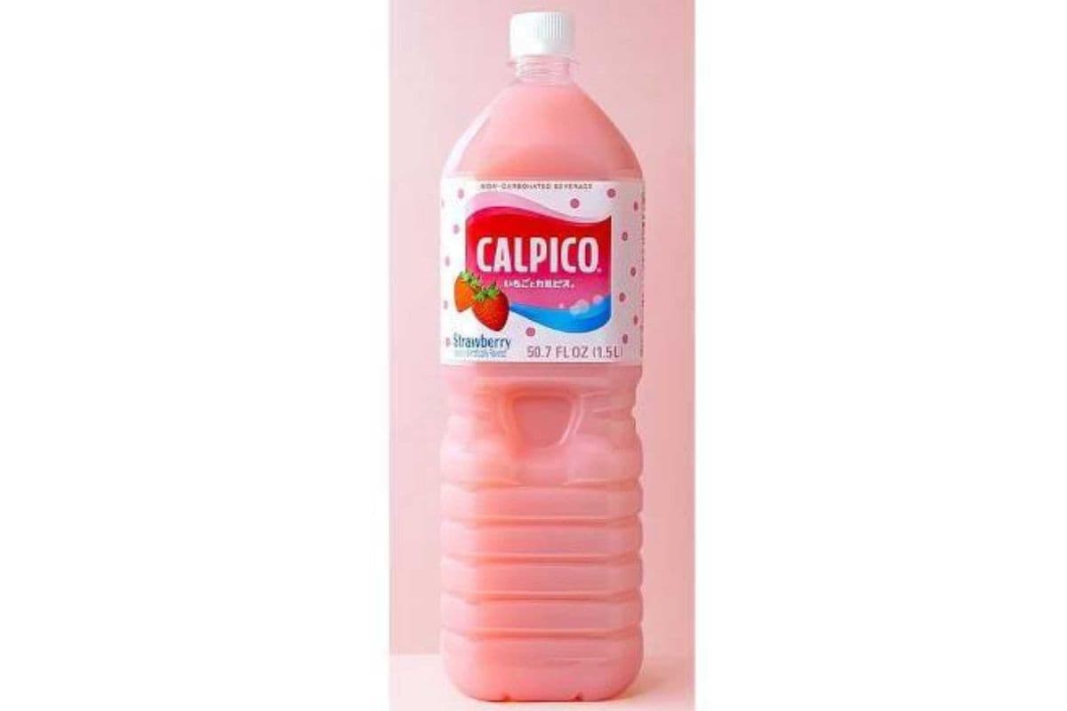 Calpico · Strawberry Flavour (500mL)