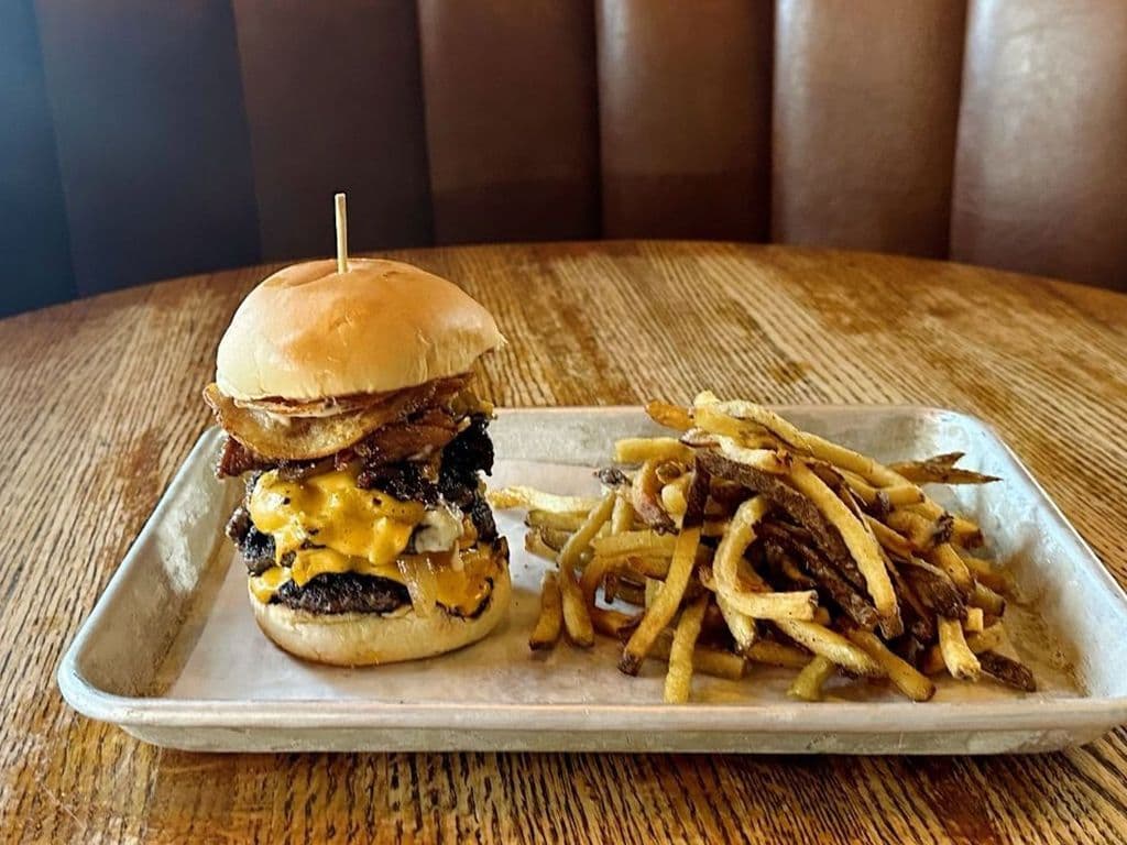 YARDIE LARJ BURGER