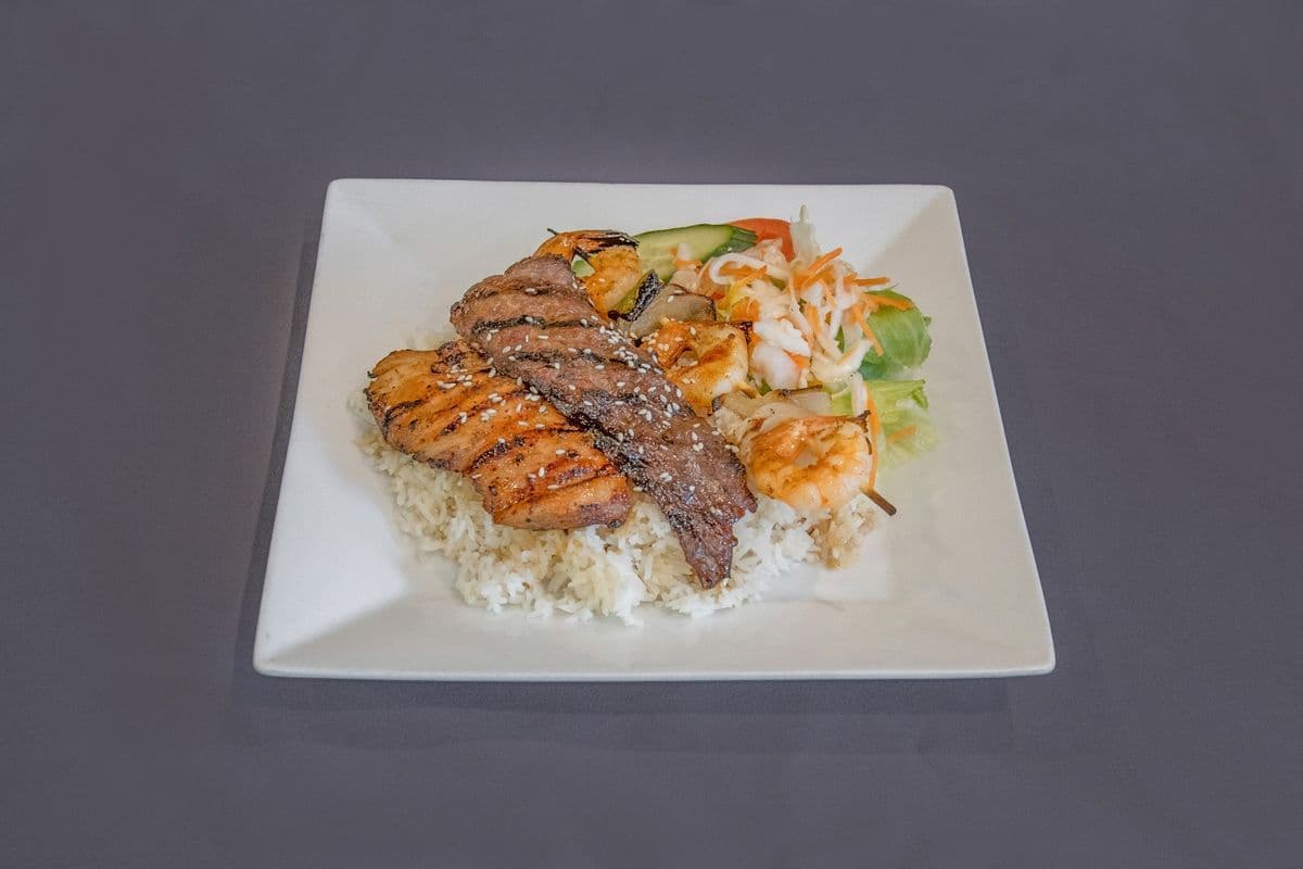 Grillade Mixte (3 Morceaux) / Grilled Mix (3 Pieces)