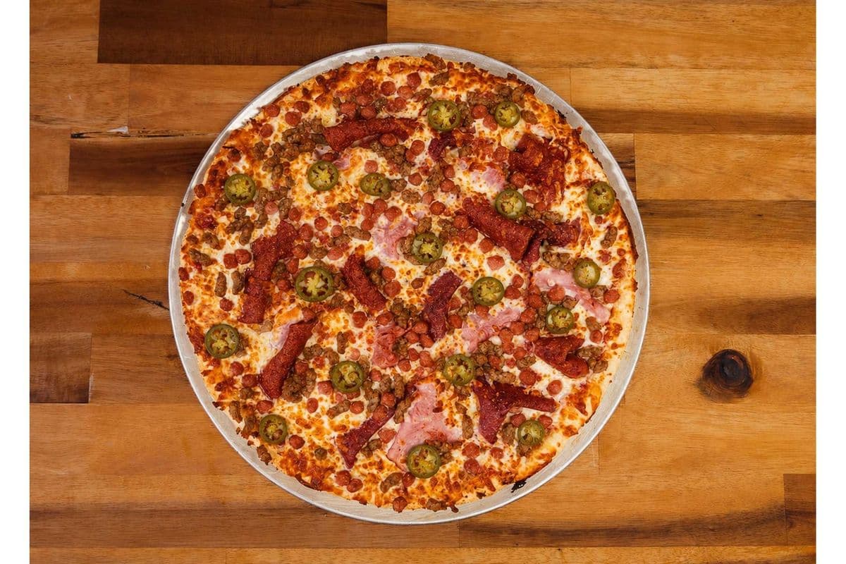 14" Large The Hilton Pizza