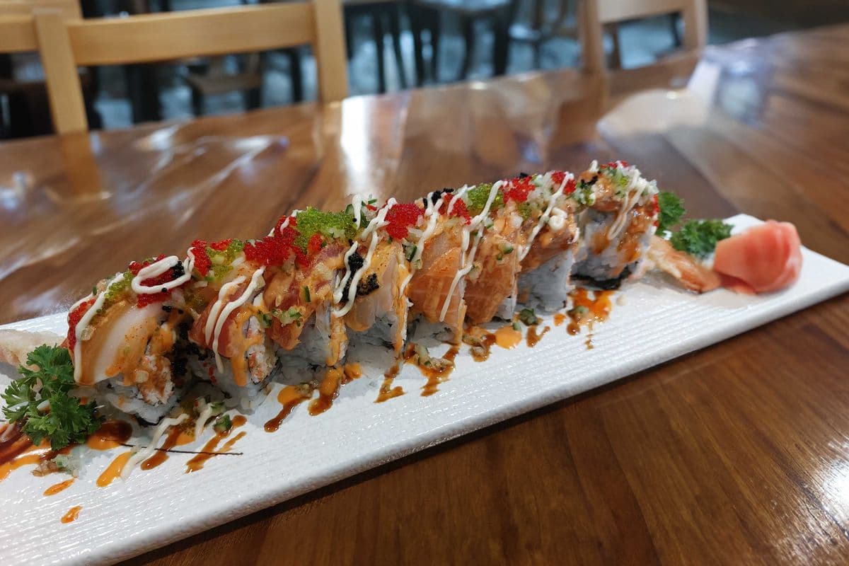 Hurricane Roll (8 pcs)