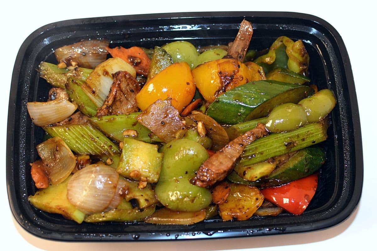 57. Szechuan Style Spicy Sauce Beef Vegetables