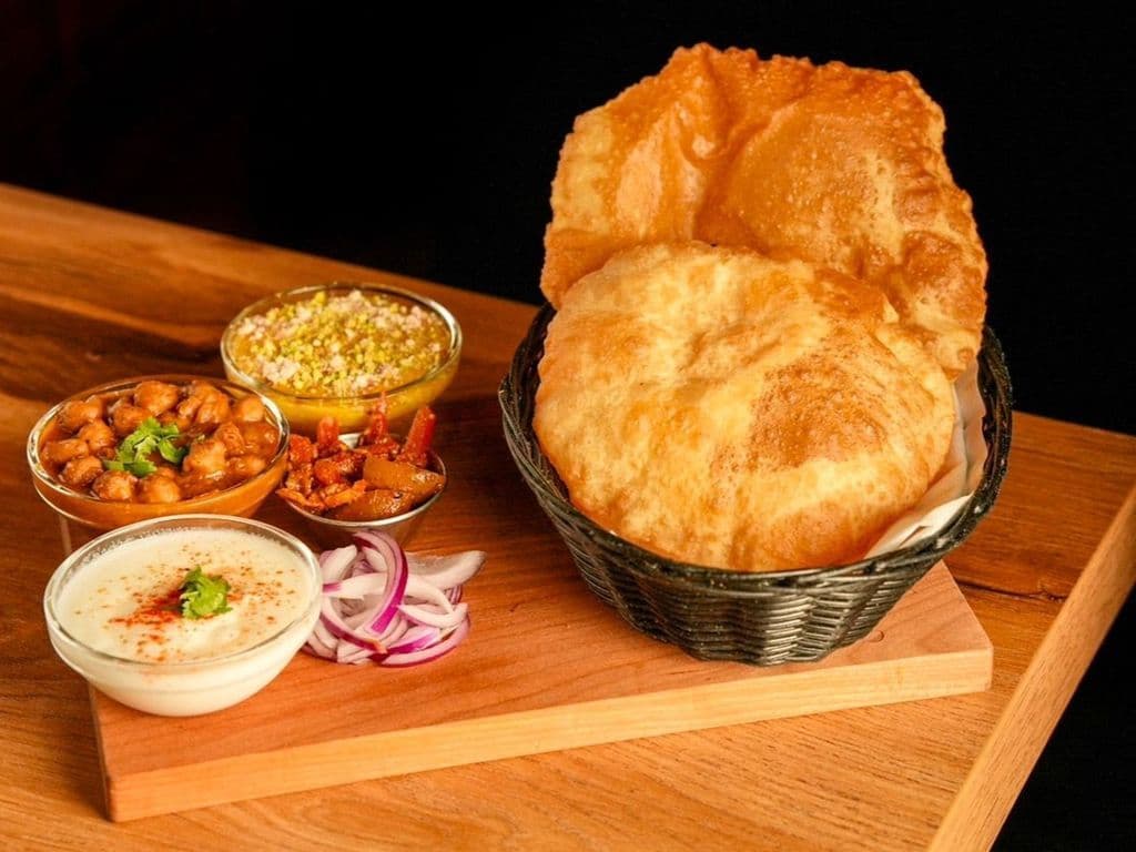 Chole Halwa Puri Plate