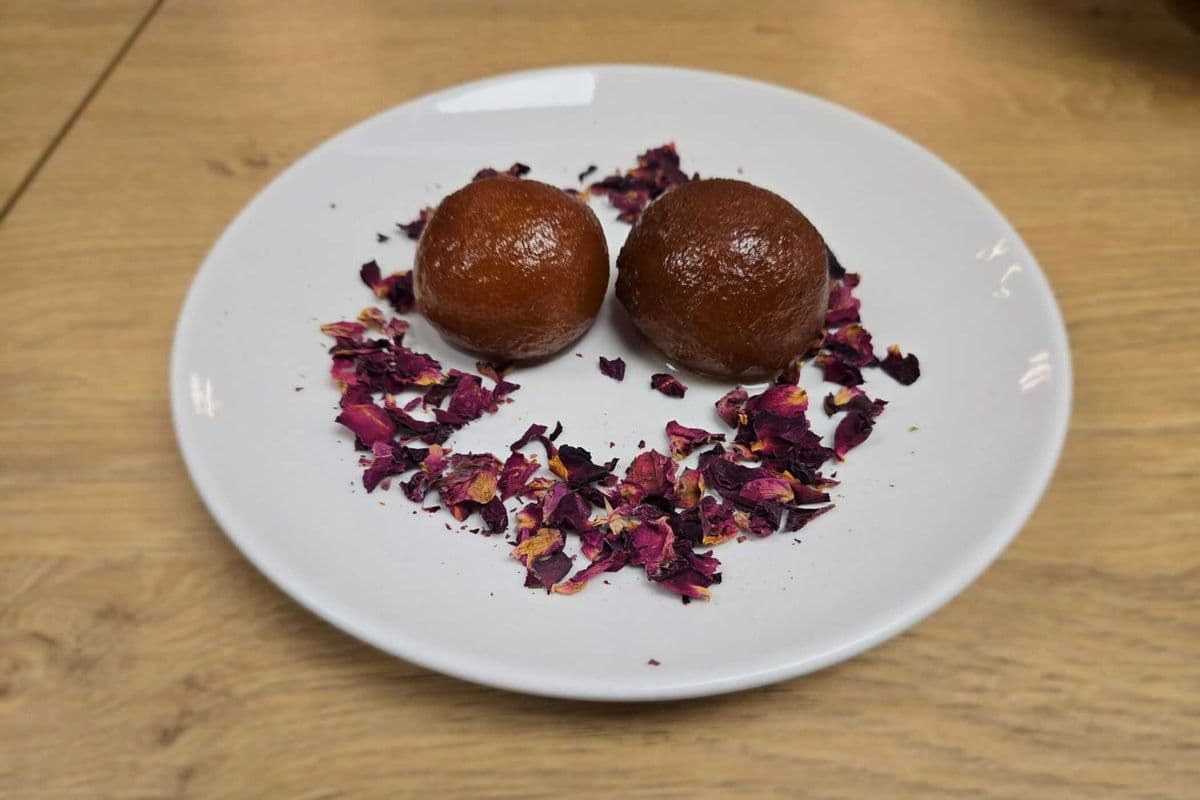 Gulab Jamun (2 pcs)