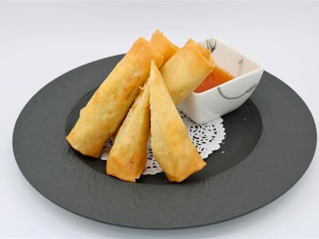 Veggie Spring Rolls (4pcs)