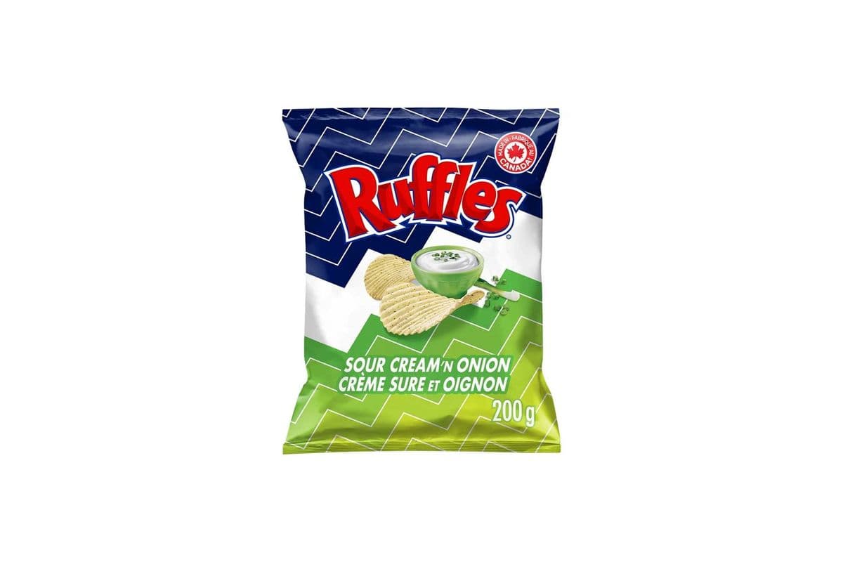 Ruffles Sour Cream'n Onion Flavoured Potato Chips (200gm)