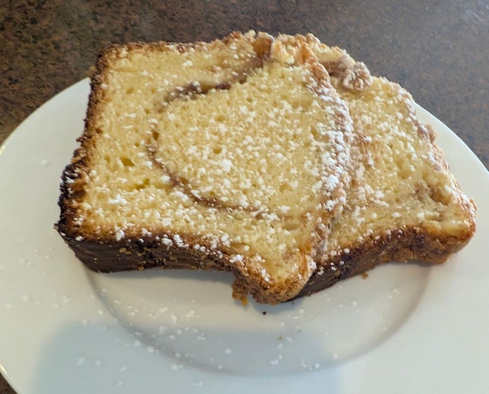 Cinnamon crumble cake (Home made) / Gateau crumble a la canelle (faite maison)