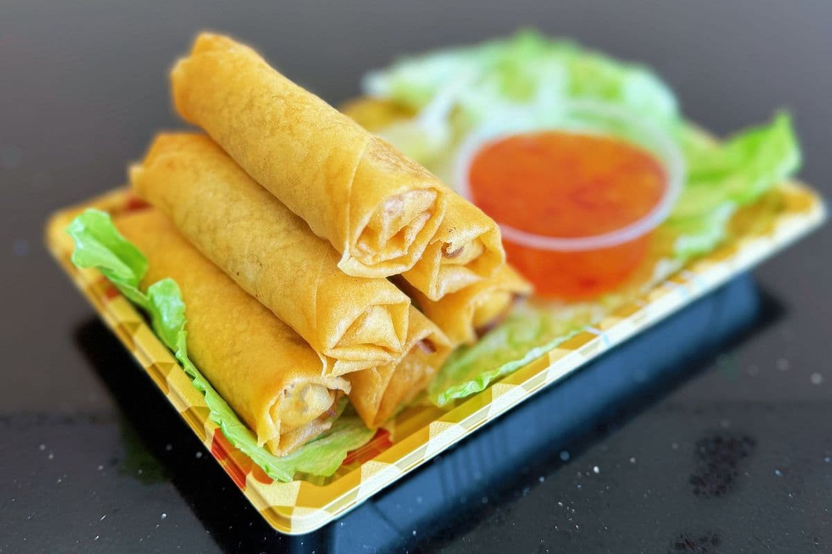 A13. Vegetable Spring Rolls (6pcs)