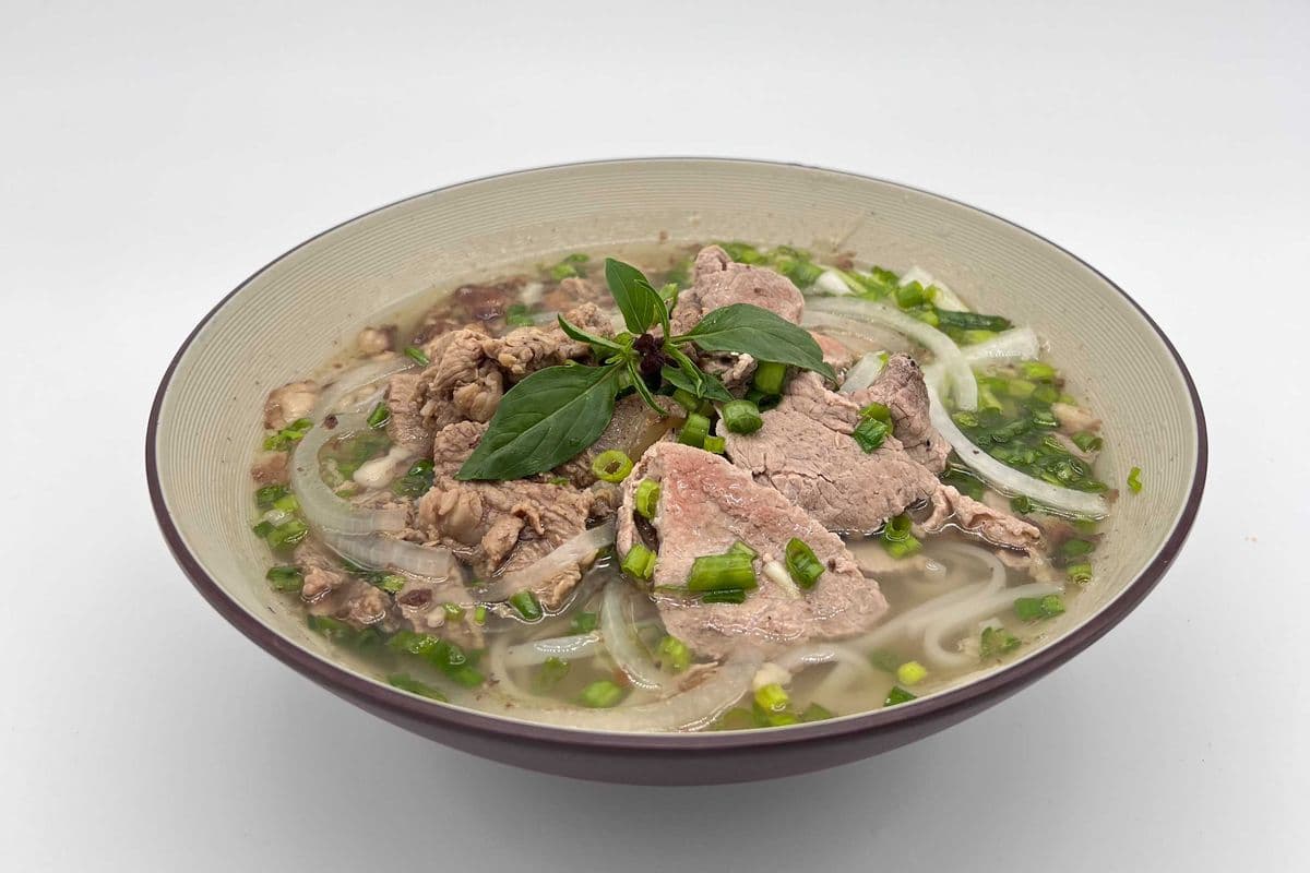 SP7 - ‘Pho’ Bowl With Rare Beef - Phở