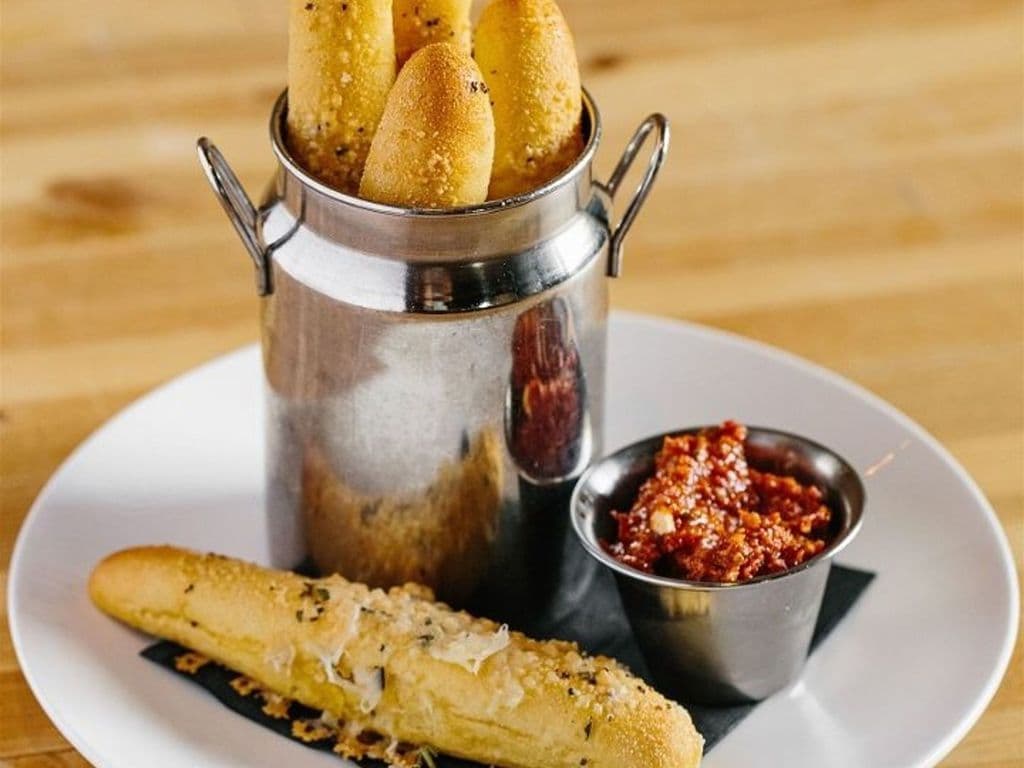 Lot 1 Breadsticks