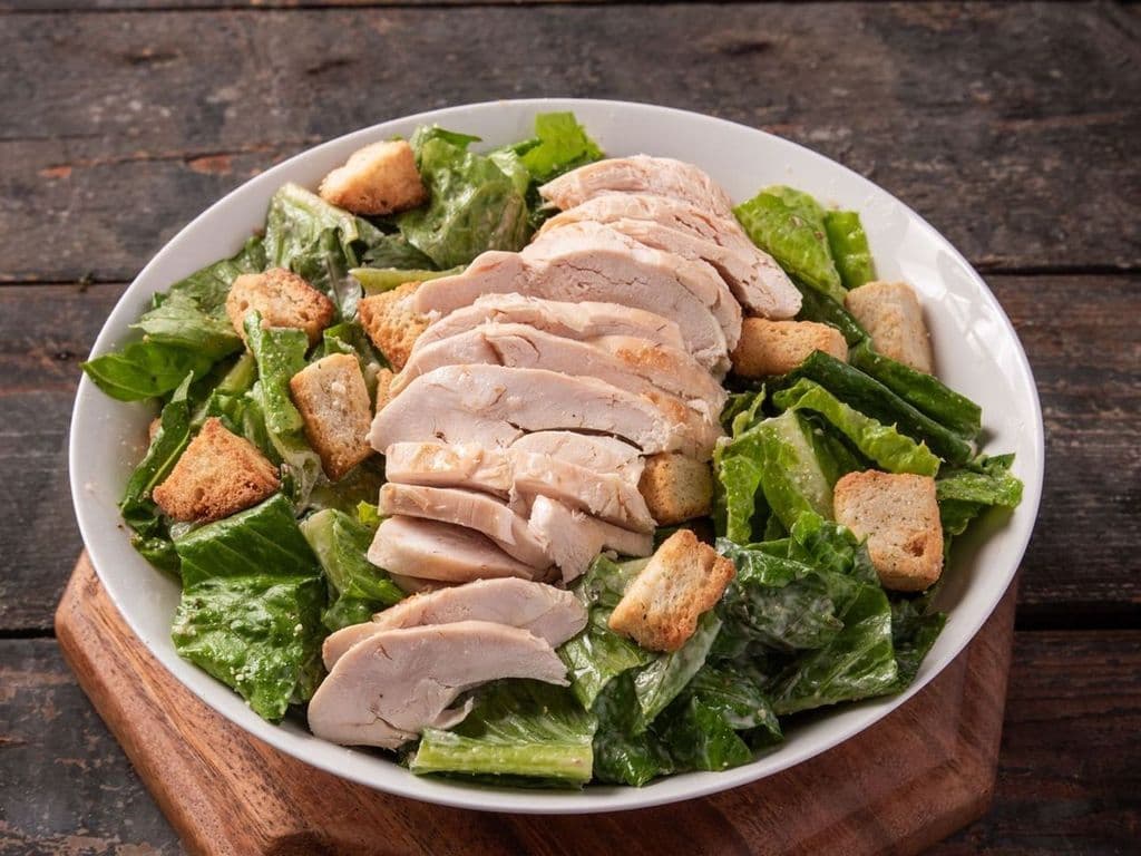 SALADE CESAR AU POULET