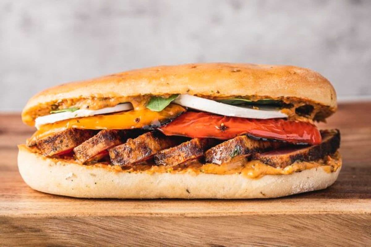 SEARED TUNA PANINI