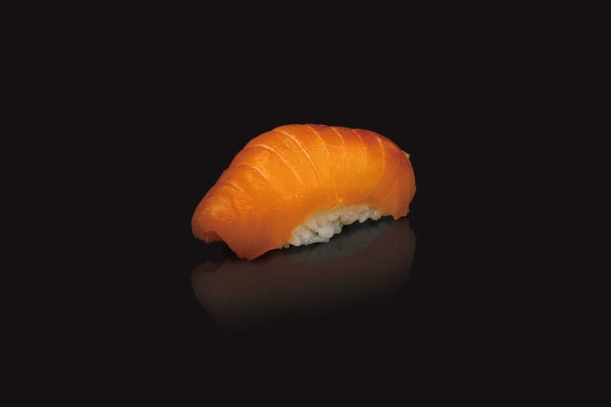 Nigiris Saumon (2 Mcx) / Salmon Nigiris (2 Pcs)