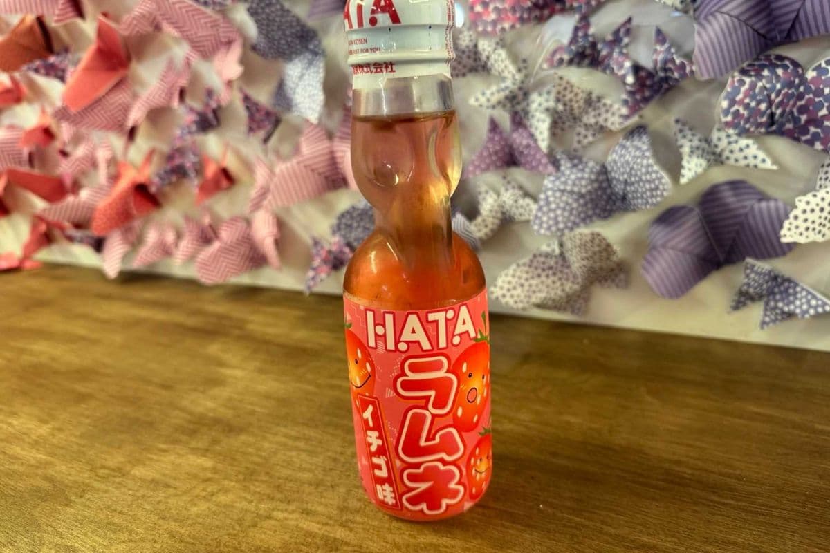 Soda Ramune (Fraise) (200 ml)