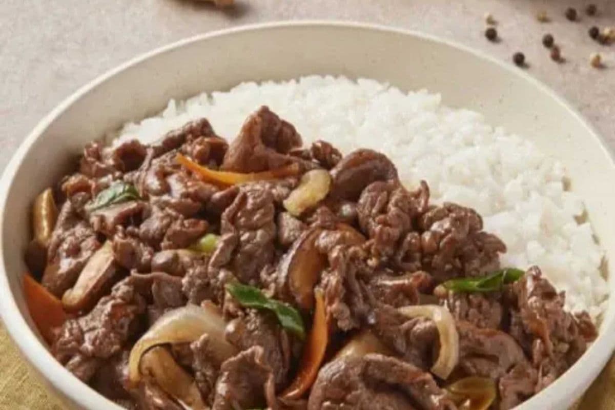 Spicy beef on rice