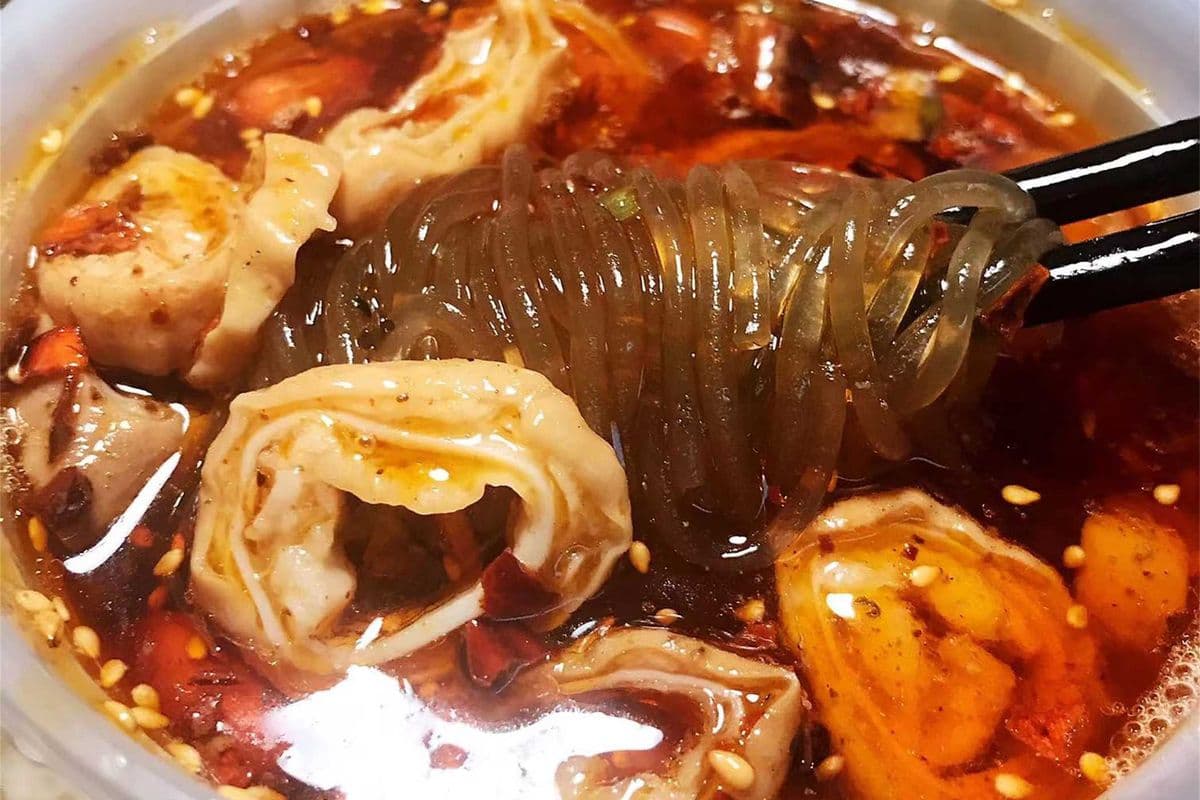 17. Spicy Pork Intestines with Sweet Potato Noodles 肥肠粉