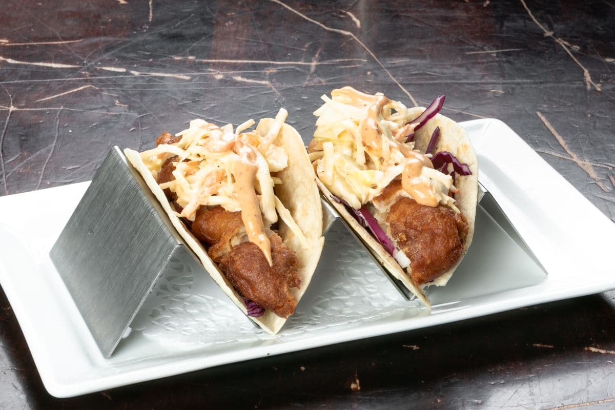 Tacos de Poisson en Pâte à La Bière / Beer Battered Fish Tacos