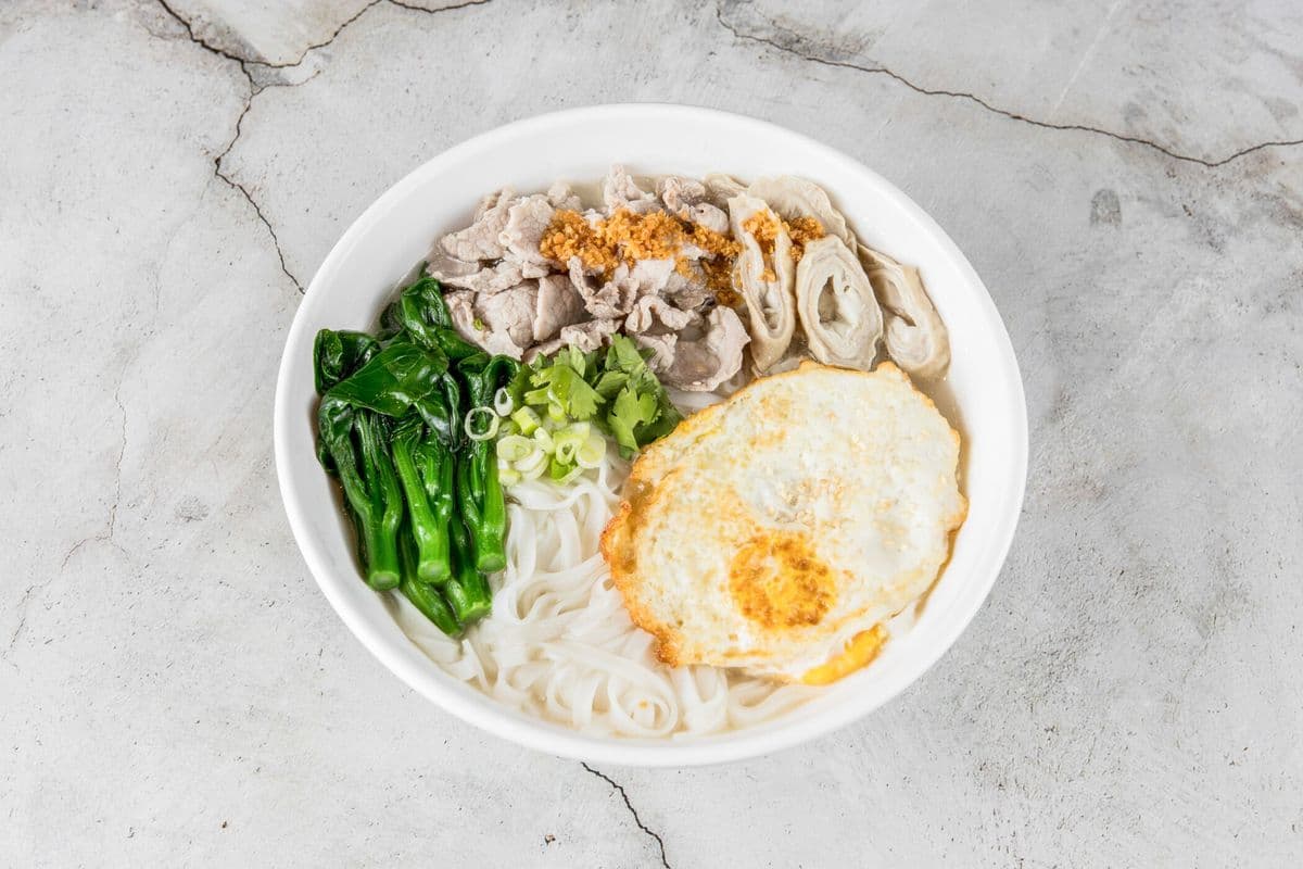 A7. Hainan Soup Based Noodle 海南汤粉