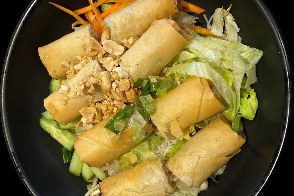 33a. Spring Rolls (4 pcs) with Vermicelli