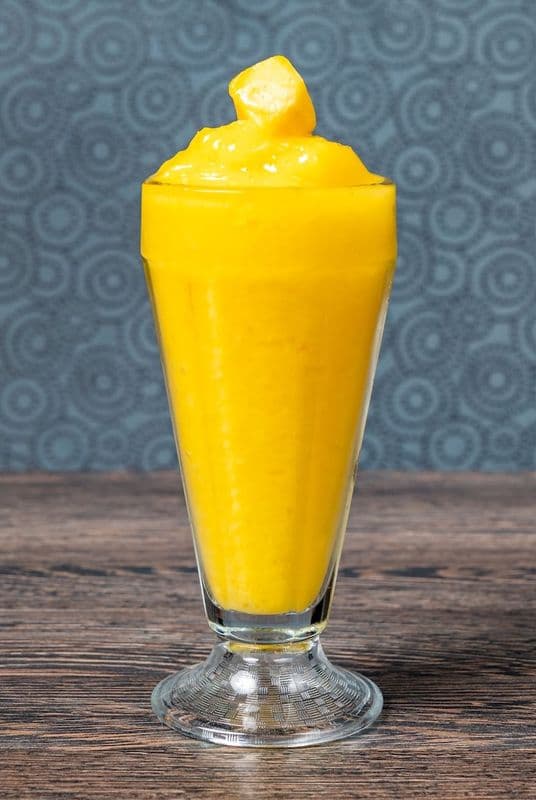 U10. Fresh Mango Smoothie - OO