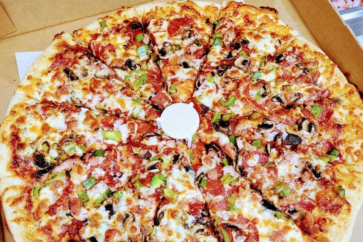 16" Single Canadian Specialty Pizza