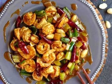 Deep-Fried Kung Pao Prawns with Cashew