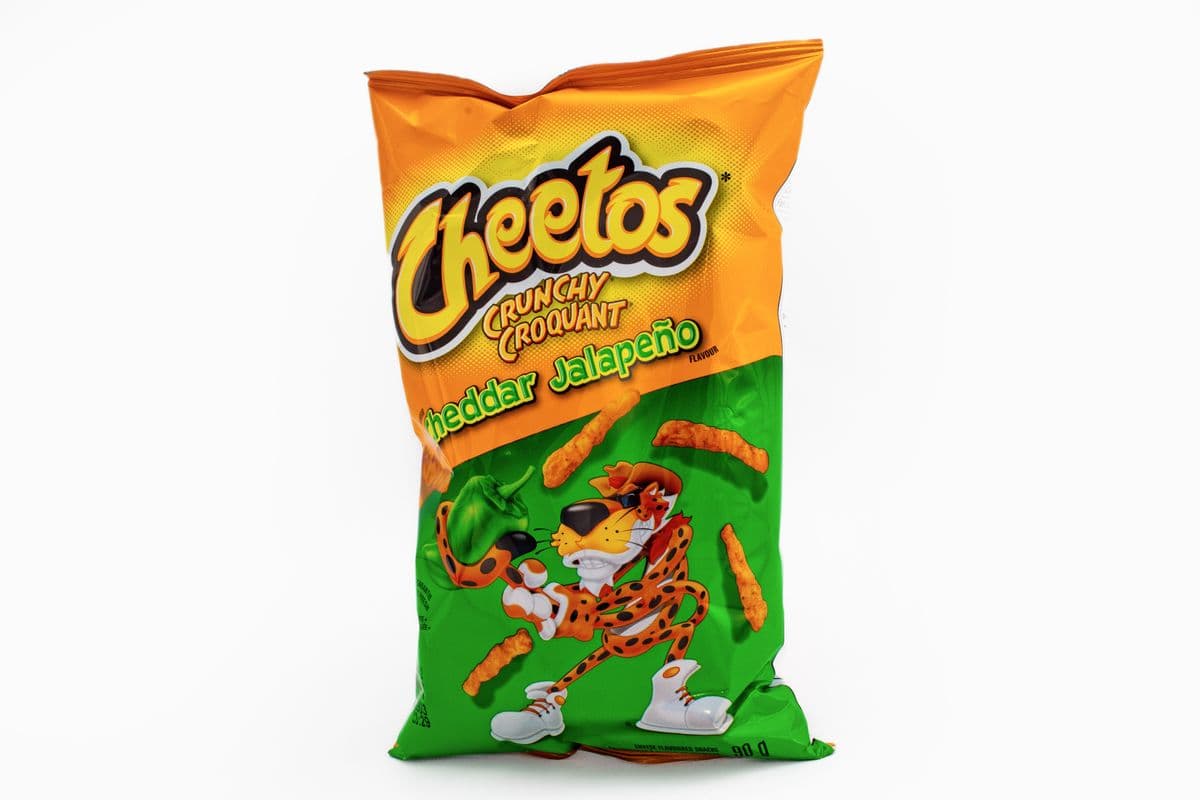 Cheetos Crunchy Cheddar Jalapeno (90g)