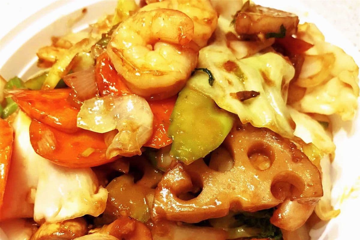 1. Vegetable Fried Shrimps 时蔬炒虾