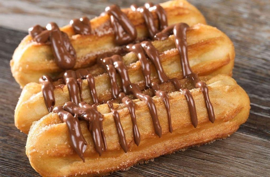 3 CHURROS WITH NUTELLA STUFFED