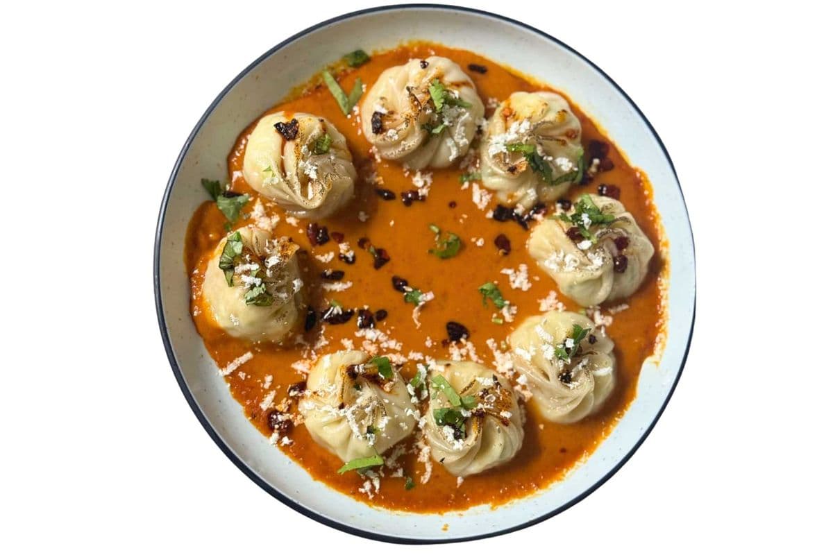 Schezwan (No Onion/Garlic) Momos