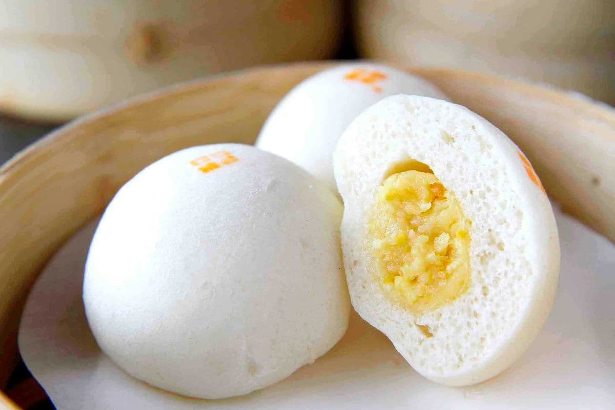 Steamed Salted Egg & Condensed Milk Buns (3 pcs) 奶黃包