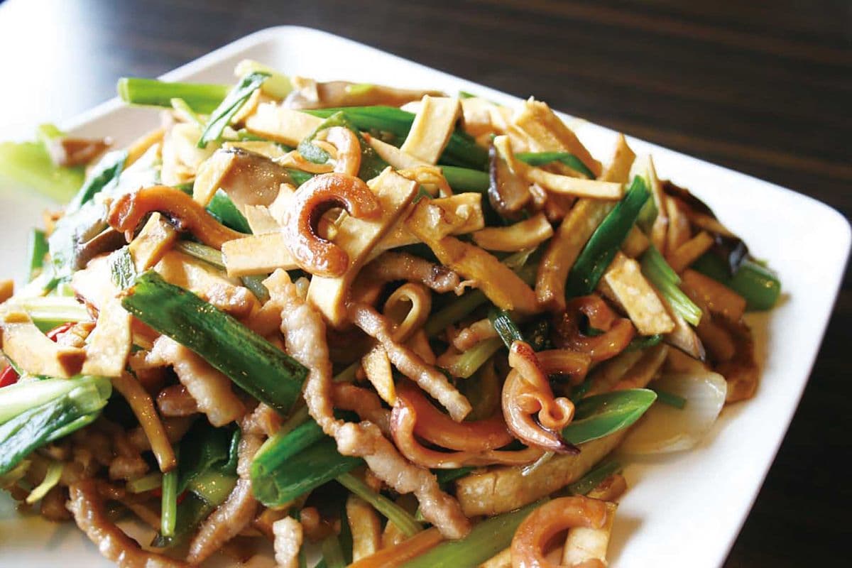 Hakka Style Shredded Pork with Dried Squids and Onion 客家小炒